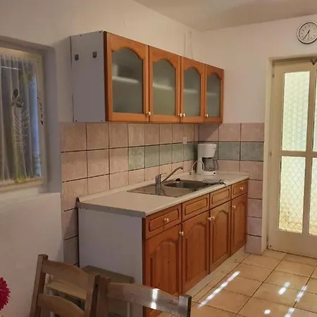 Apartment With Parking Space Punat, Krk - 24947 Punat